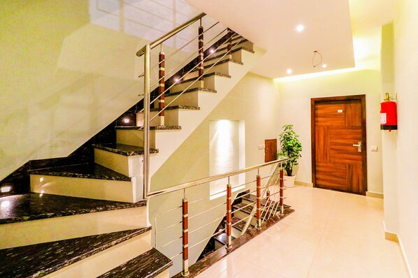 Lobby - FabHotel Golden Velvet (Amritsar)