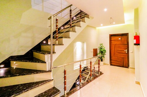 FabHotel Golden Velvet