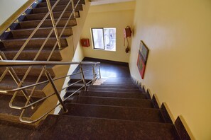 Lobby - Fabhotel Red Rose (Guwahati)