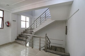 Lobby - Fabexpress Royal Stays (Rishikesh)