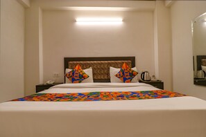 Egyptian cotton sheets, premium bedding, in-room safe, desk - FabHotel Dolphin International (New Delhi)