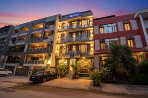 Exterior - FabHotel Happy Residency (New Delhi)