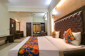 埃及棉床单、高档床上用品、客房内保险箱、办公桌