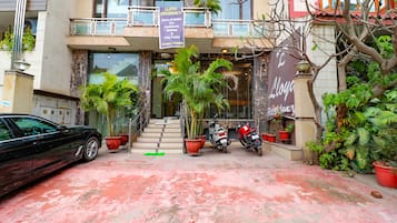 Ngoại thất