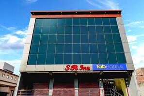 Exterior - Fabhotel Sr Inn (Lucknow)