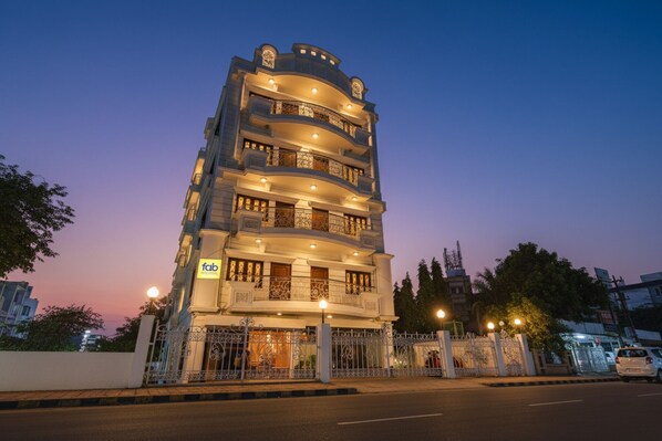 Exterior - Fabhotel New Kolkata Residency Inn (Barasat)