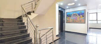 Fabhotel Pink City