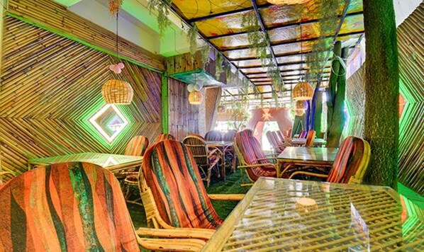 Restaurant - FabHotel Sky Vista Inn (Pune)