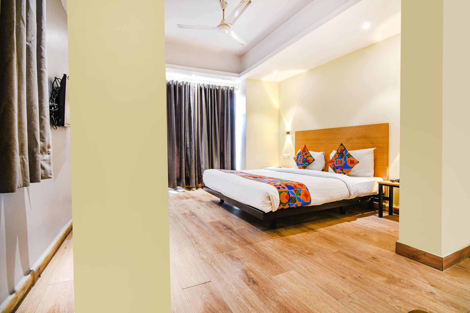 premium room | 1 bedroom, egyptian cotton sheets, premium bedding, in-room safe