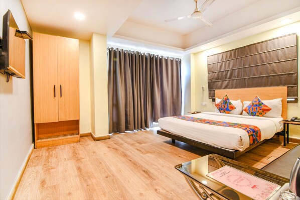 Executive Room | Egyptian cotton sheets, premium bedding, in-room safe, desk