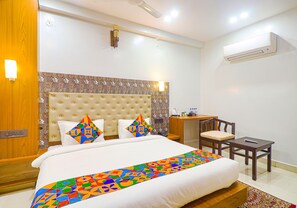 埃及棉床单、高档床上用品、客房内保险箱、办公桌