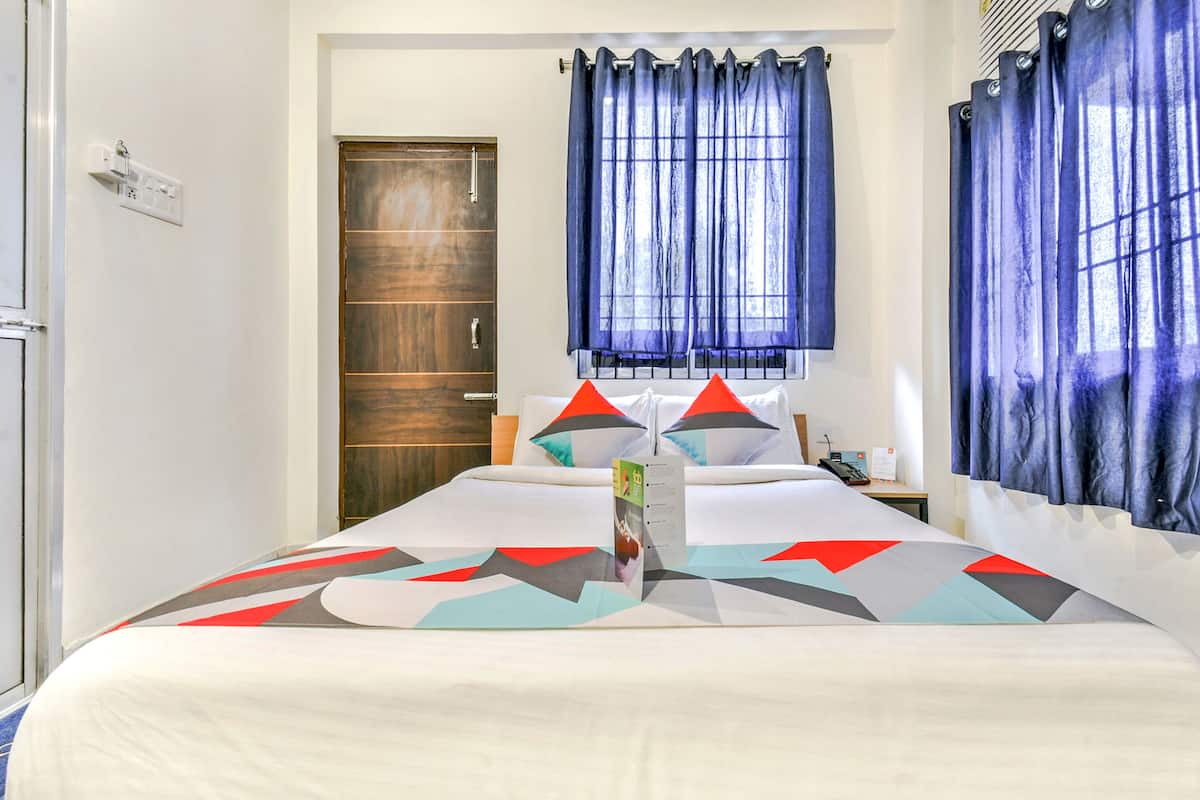 1 bedroom, Egyptian cotton sheets, premium bedding, in-room safe