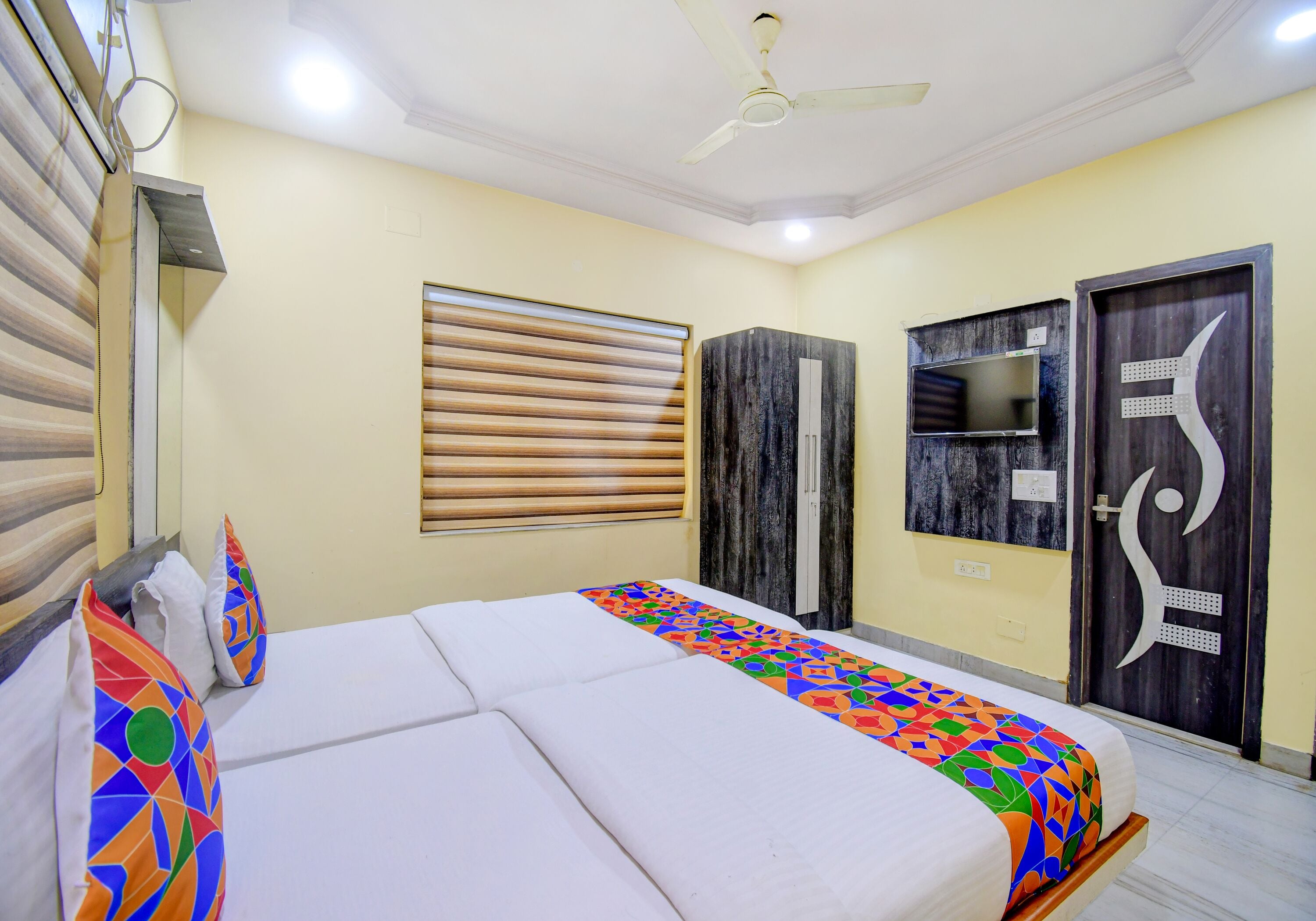 Photo - FabHotel Divira Inn