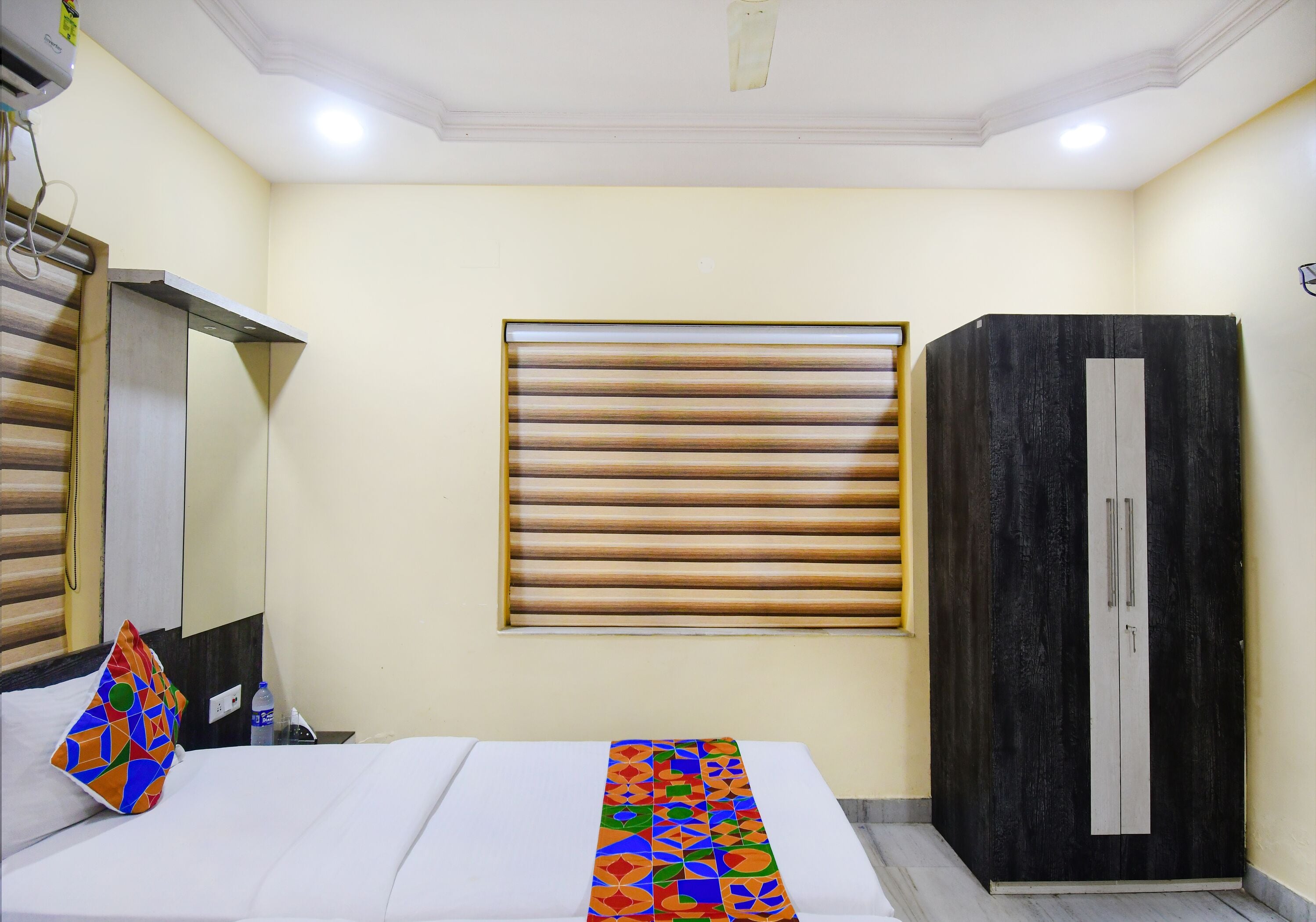 Photo - FabHotel Divira Inn