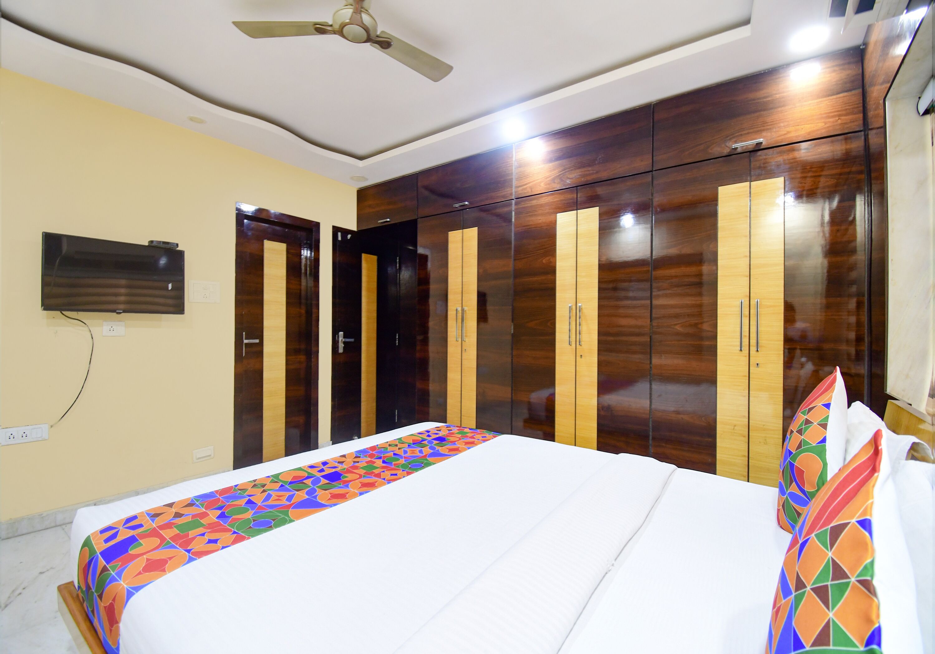 Photo - FabHotel Divira Inn