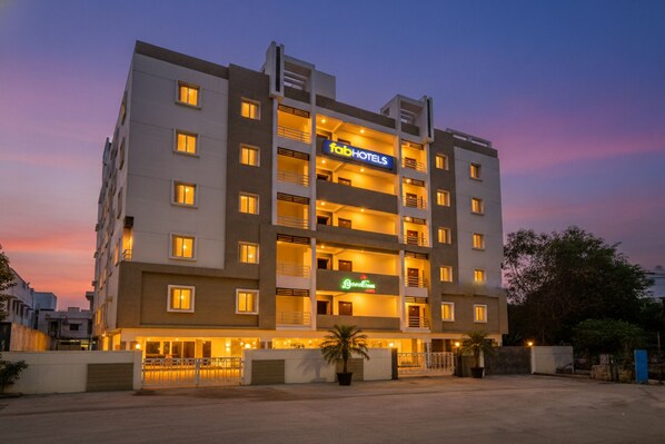 Exterior - FabHotel Limestone Suites (Hyderabad)