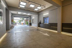 Parking - Fabhotel Vijaylakshmi Stay Inn (Chennai)