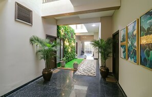 Lobby - Fabhotel K9 (Ludhiana)