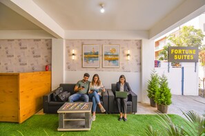 Siddeområde i lobbyen