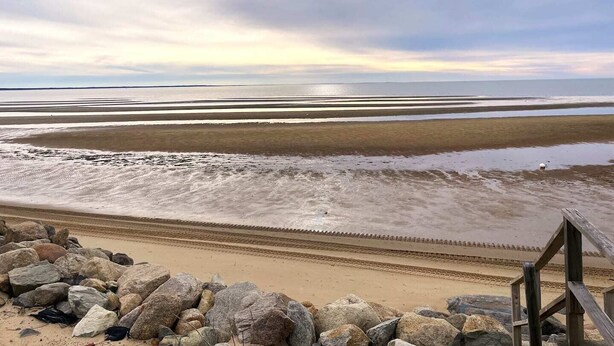 Nær stranden