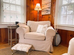 TV, DVD player - Edgewood on Campground Beach/Steps to the Sand (Eastham)