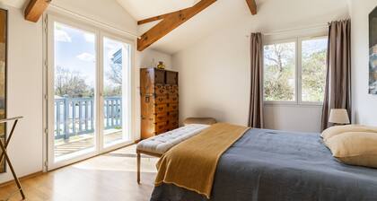 Family villa with pool, walking distance to the beach
