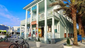 Exterior - Playing Hooky! Dog Friendly- 4 Bikes- Heated Pool (Santa Rosa Beach)