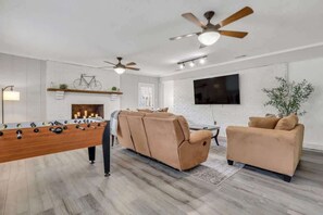 TV, fireplace, offices