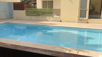 Kolam renang outdoor