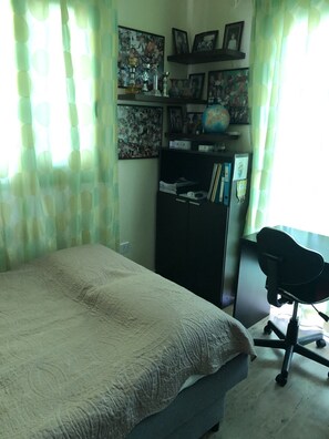 2 bedrooms, iron/ironing board, free WiFi, bed sheets - Lovely 2-bed House in Germasogeia (Limassol)