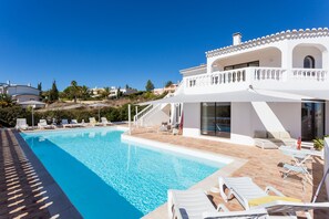 Udendørs pool