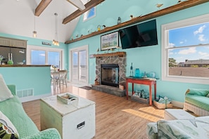 Televisión y chimenea