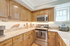 Geschirrspüler, Wasserkocher mit Kaffee-/Teezubehör