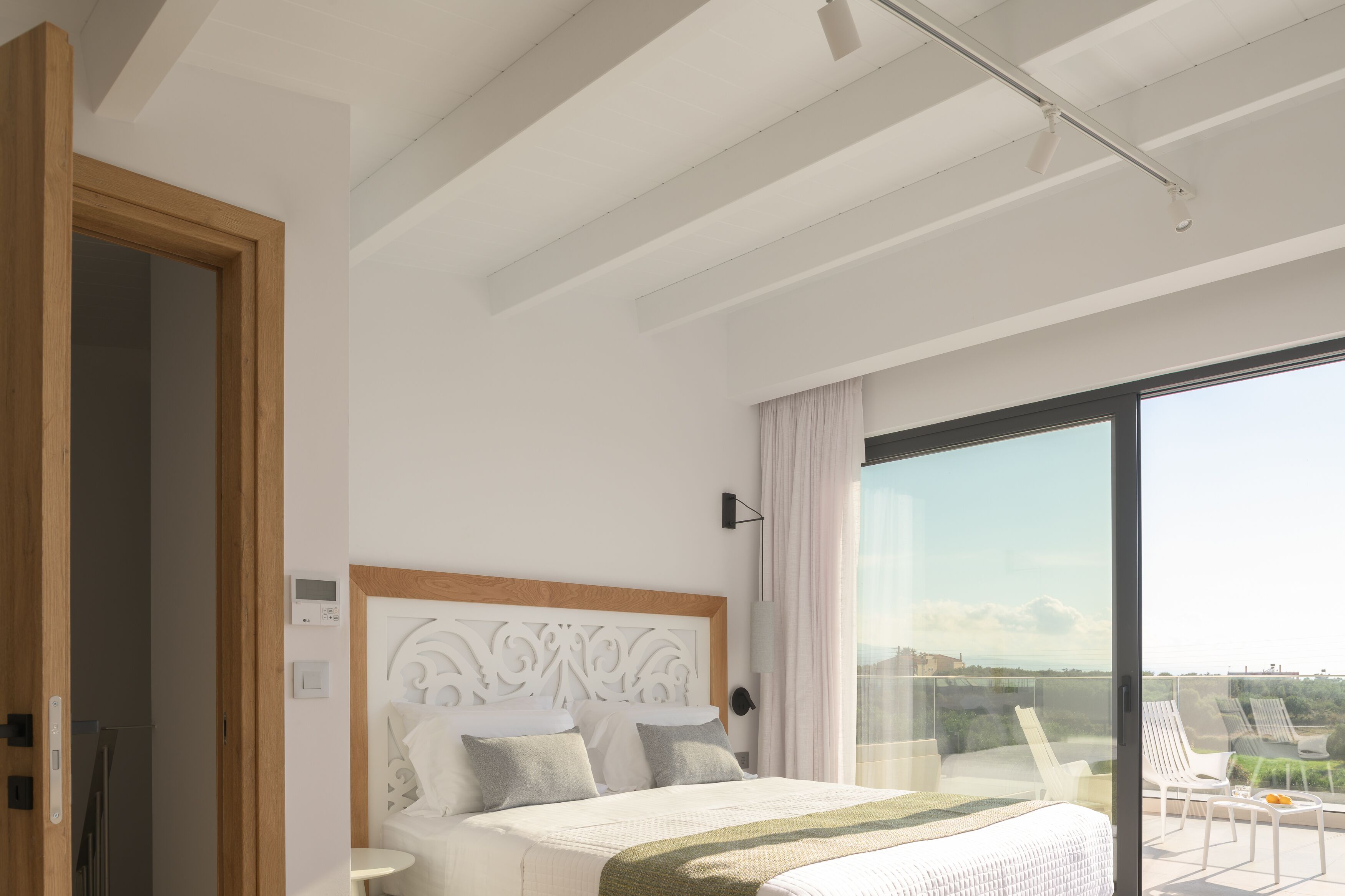 7 dormitorios, caja fuerte, sistema de insonorización