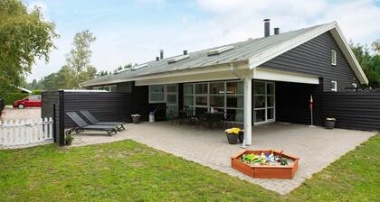 4 Star Holiday Home in Vaeggerlose