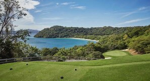 Golf - Golfer's Favorite Villa with Pool, Golf Cart & Beach Club Access, 2-Min Golf Cart ride to the Beach (Playa Conchal)