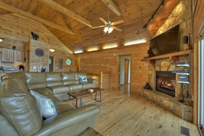 Smart TV, fireplace