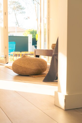 Villa au calme avec piscine, spa et grand jardin