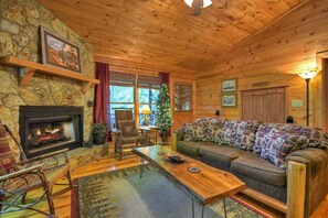 智能电视、壁炉