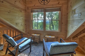 Interior - Indulge in Lofty Vista's stunning mountain panoramas. Relax in the hot tub, gather by the firepit, and enjoy hiking from your front door. WiFi (Blue Ridge)