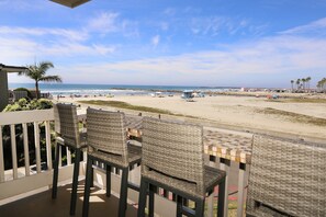 Property grounds - F14 Upper Cottage, Amazing oceanviews/Beachfront Luxury, Triple queen bunk, North Coast Village (Oceanside)