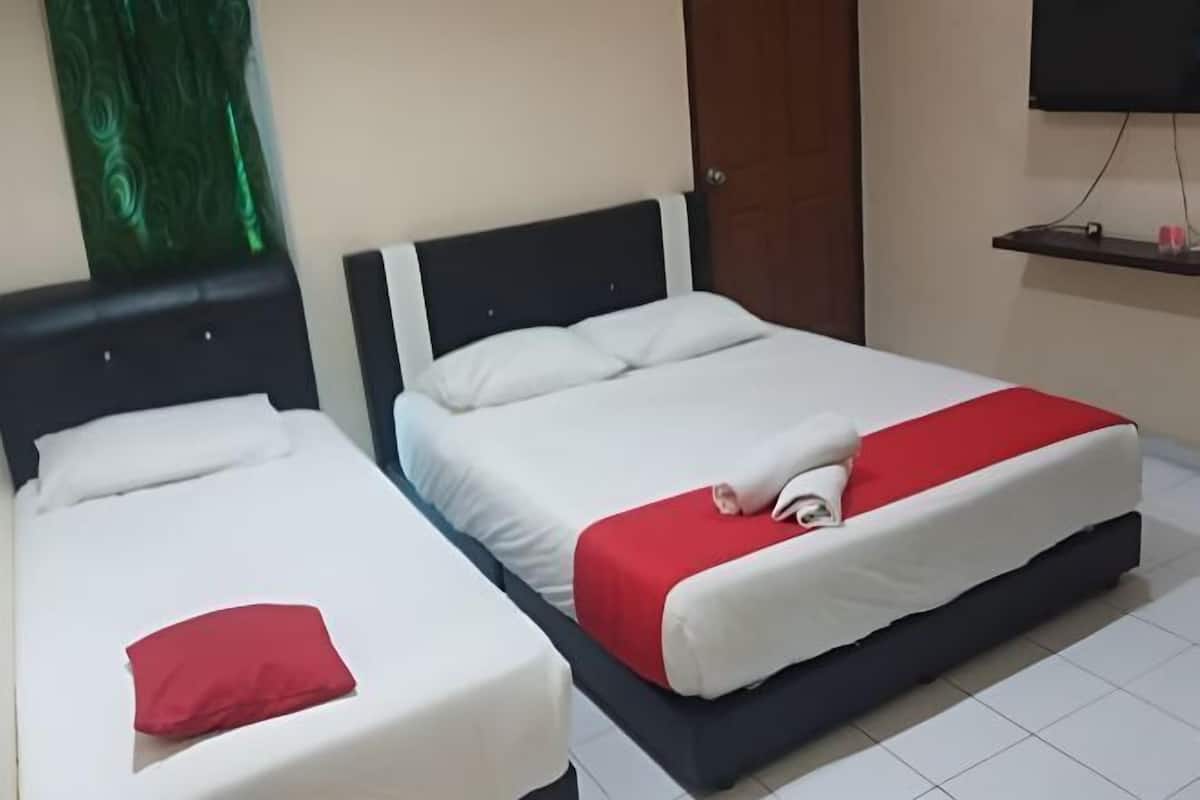 Iron/ironing board (on request), free WiFi, bed sheets