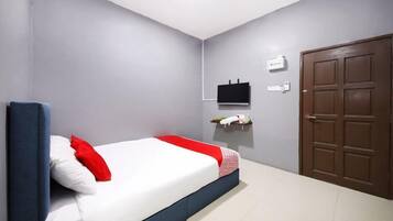 Quarto casal standard | Ferros/tábuas de passar roupa, Wi-Fi de cortesia, roupa de cama