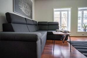 Living area - In Heart of Stavanger BnB With Billiard & Sauna (Stavanger)