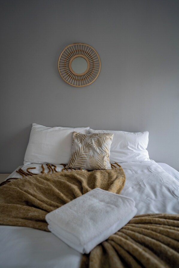 2 bedrooms, free WiFi, bed sheets - In Heart of Stavanger BnB With Billiard & Sauna (Stavanger)