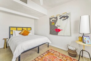 2 bedrooms, iron/ironing board, travel crib, free WiFi