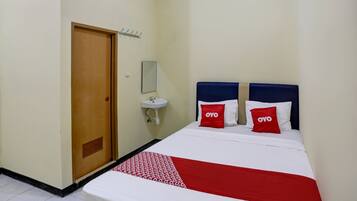 Kamar Double Standar | Wi-Fi gratis dan seprai linen