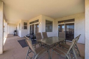 Outdoor dining - Las Palmas Resort #2114 | All-Inclusive Amenities (Saint George)