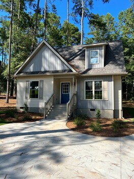 Cozy 3/2 New Home in Seneca and Clemson Area