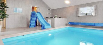 5 Star Holiday Home in Vaeggerlose